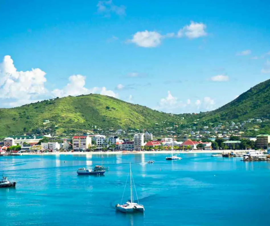 Beautiful-panorama-of-Philipsburg-Saint-Martin-Caribbean
