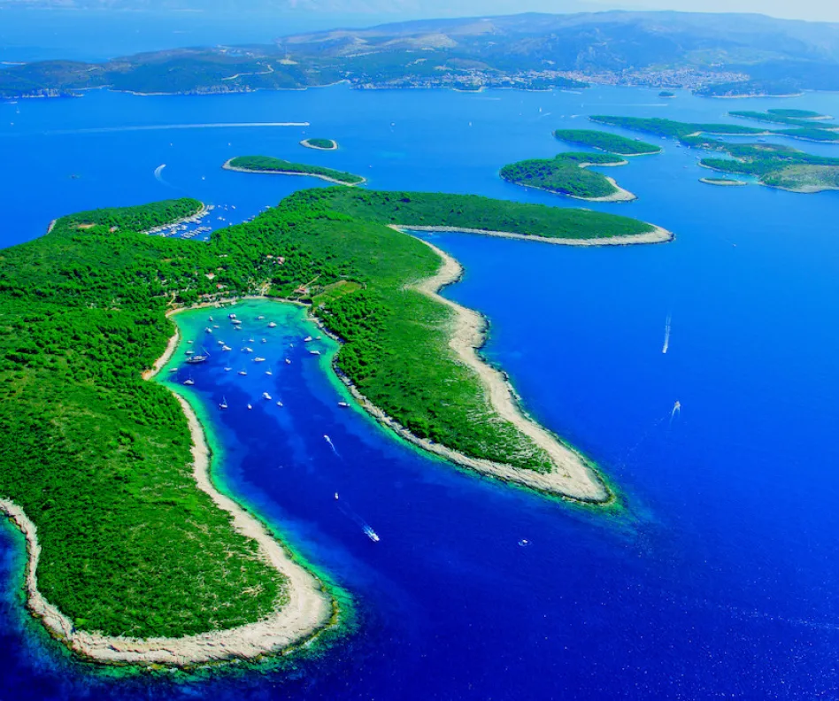 Hvar, Pakleni islands