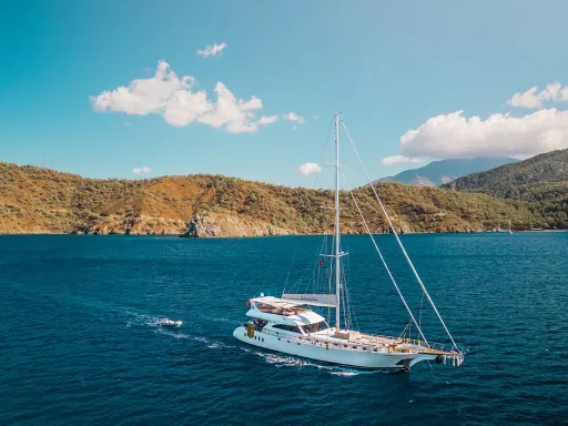 BELGIN SULTAN Cruising