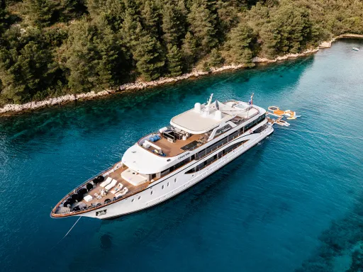CRISTAL Anchored