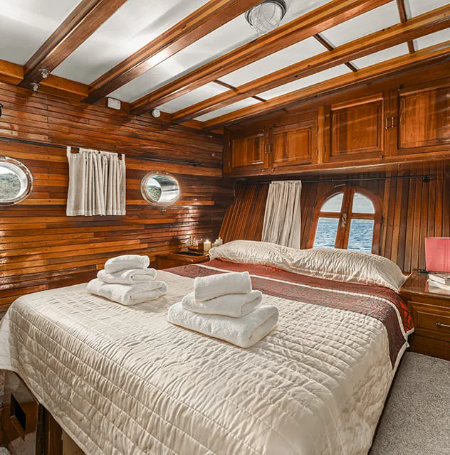 7 cabins & Lots of Deck Space