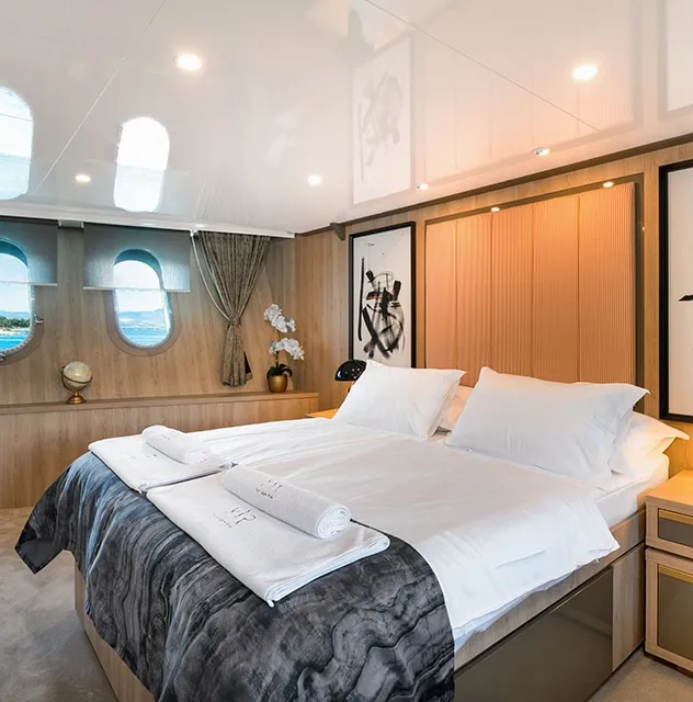 AGAPE ROSE Double cabin