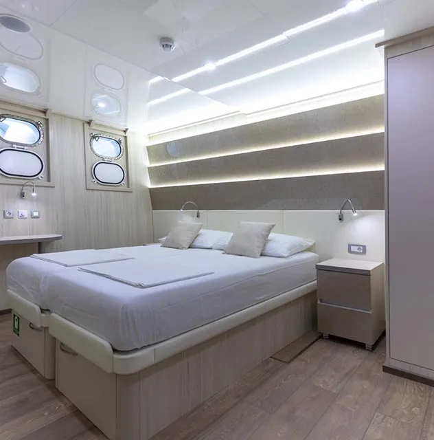CRISTAL Double cabin