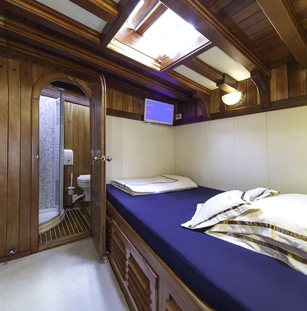 LIBRA Double cabin