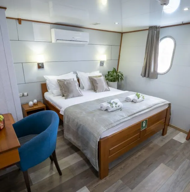 Cabin Karizma