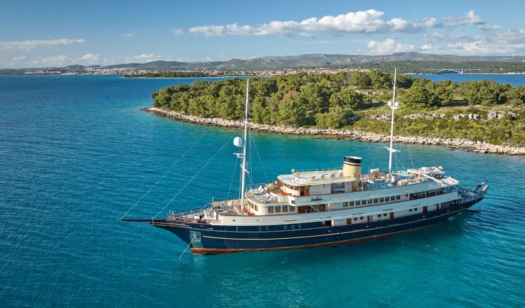 CASABLANCA Anchored