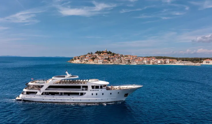 KARIZMA Cruising in Primošten