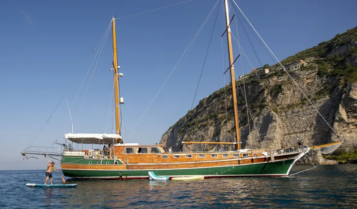 MARIA GIOVANNA Anchored