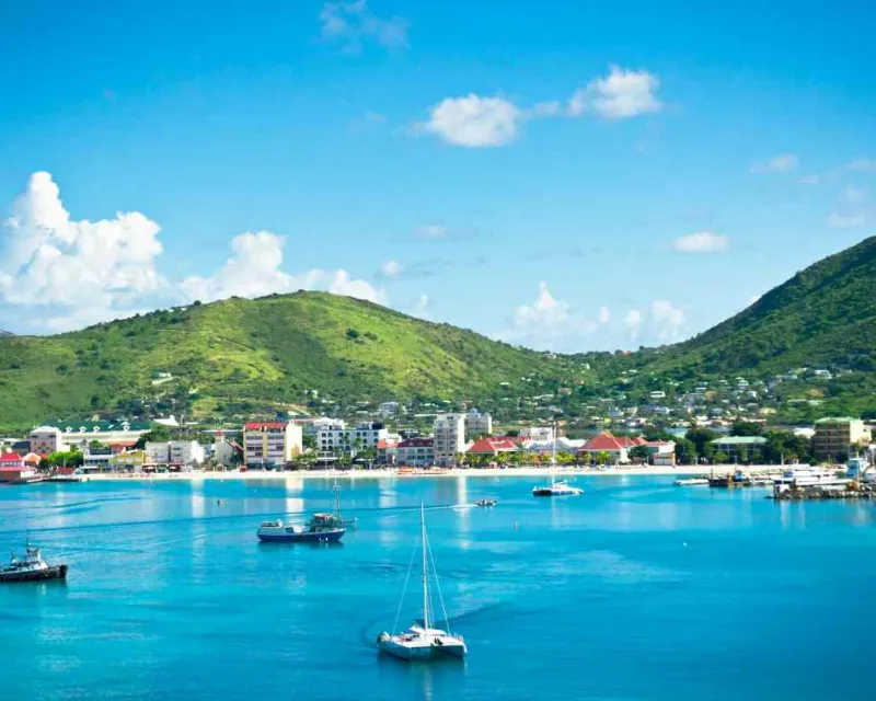 Beautiful-panorama-of-Philipsburg-Saint-Martin-Caribbean