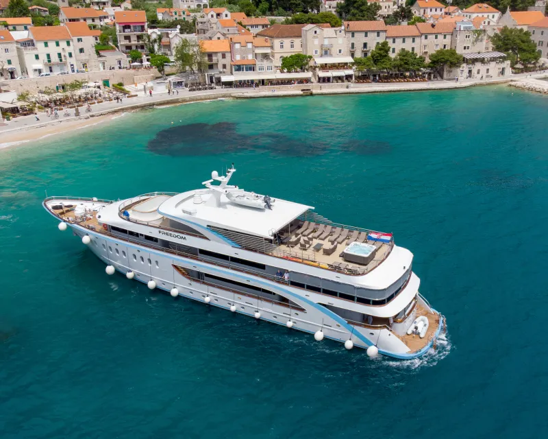 Luxury Yachts