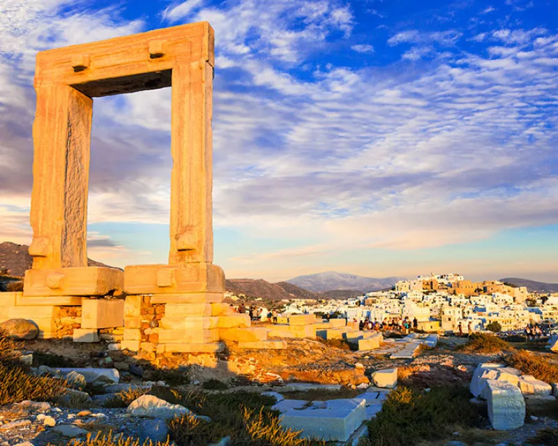 Landmarks-of-Greece-antique-Potara-gates-in-Naxos-island