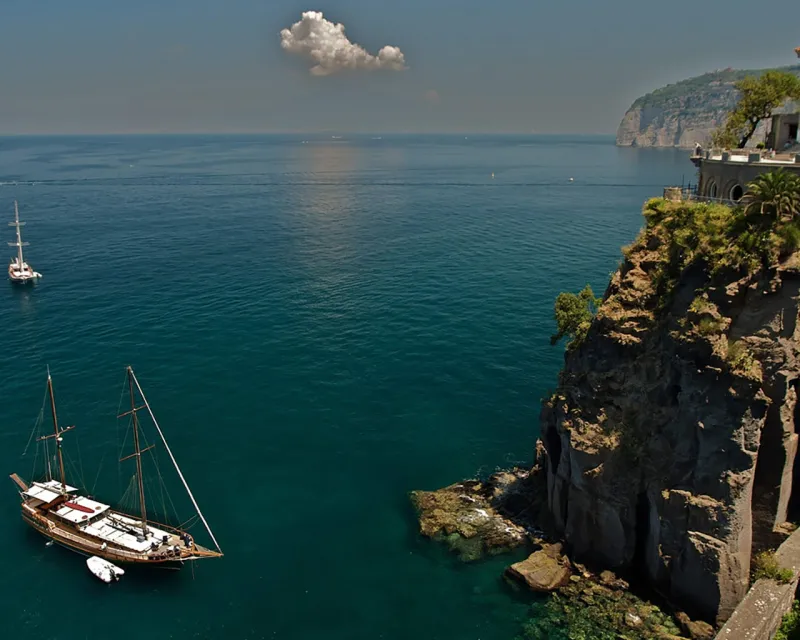 MARIA GIOVANNA Anchored