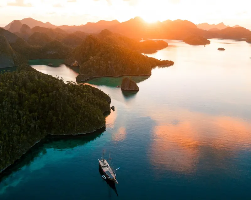 NATARAJA Anchored in Raja Ampat