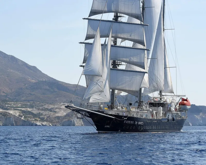Top Luxury Sailing Yachts in Greece