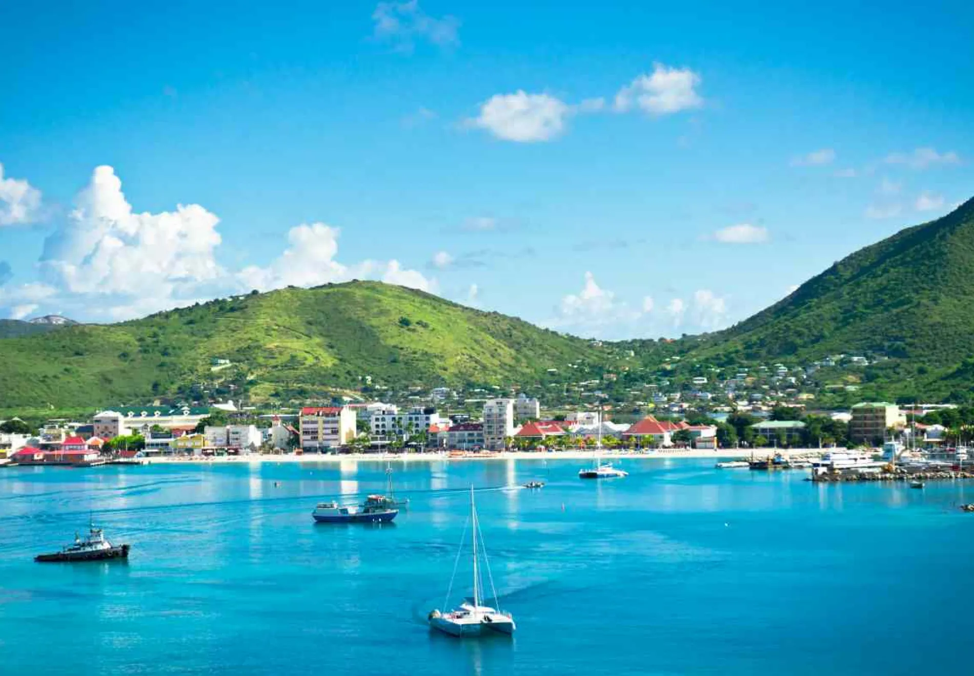 Beautiful-panorama-of-Philipsburg-Saint-Martin-Caribbean