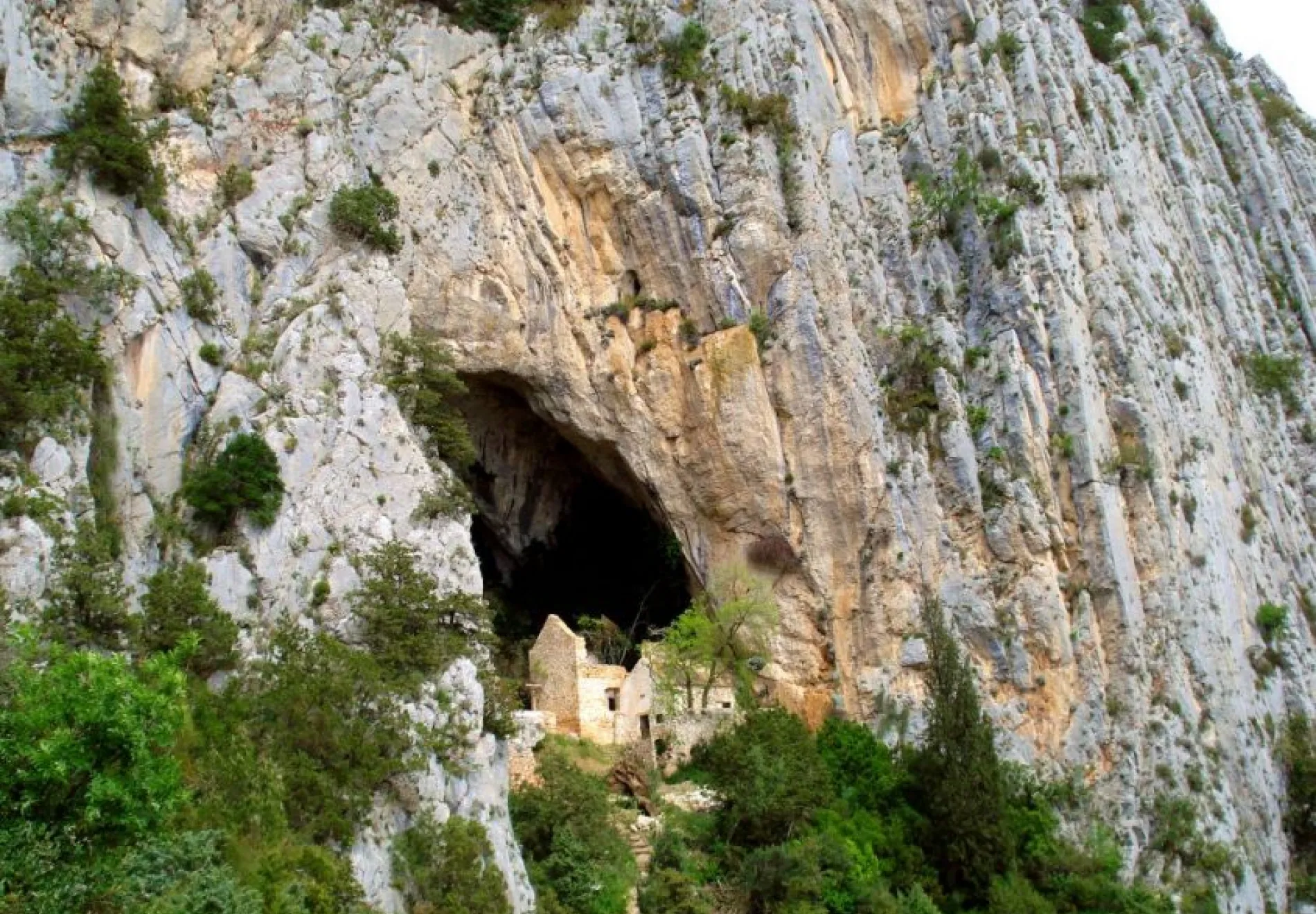 Hvar-the-cave-of-Sveta-Nedjelja-845x684