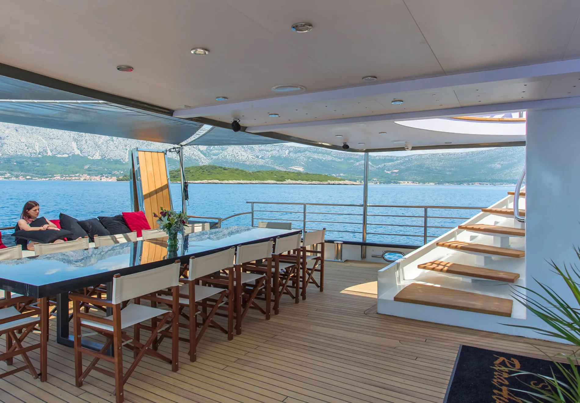 RARA AVIS Aft deck