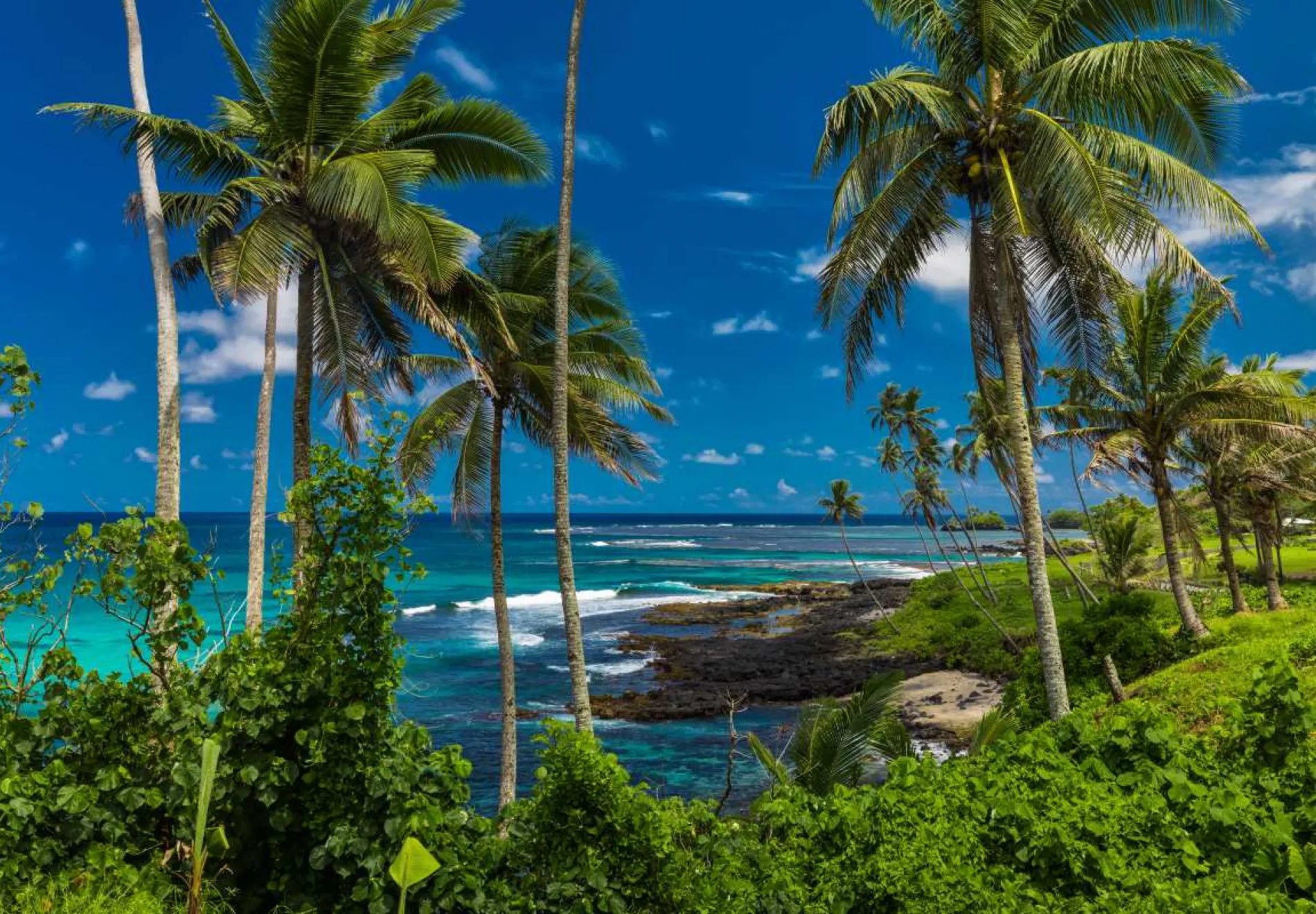 Tropical-volcanic-beach-on-Samoa-Island