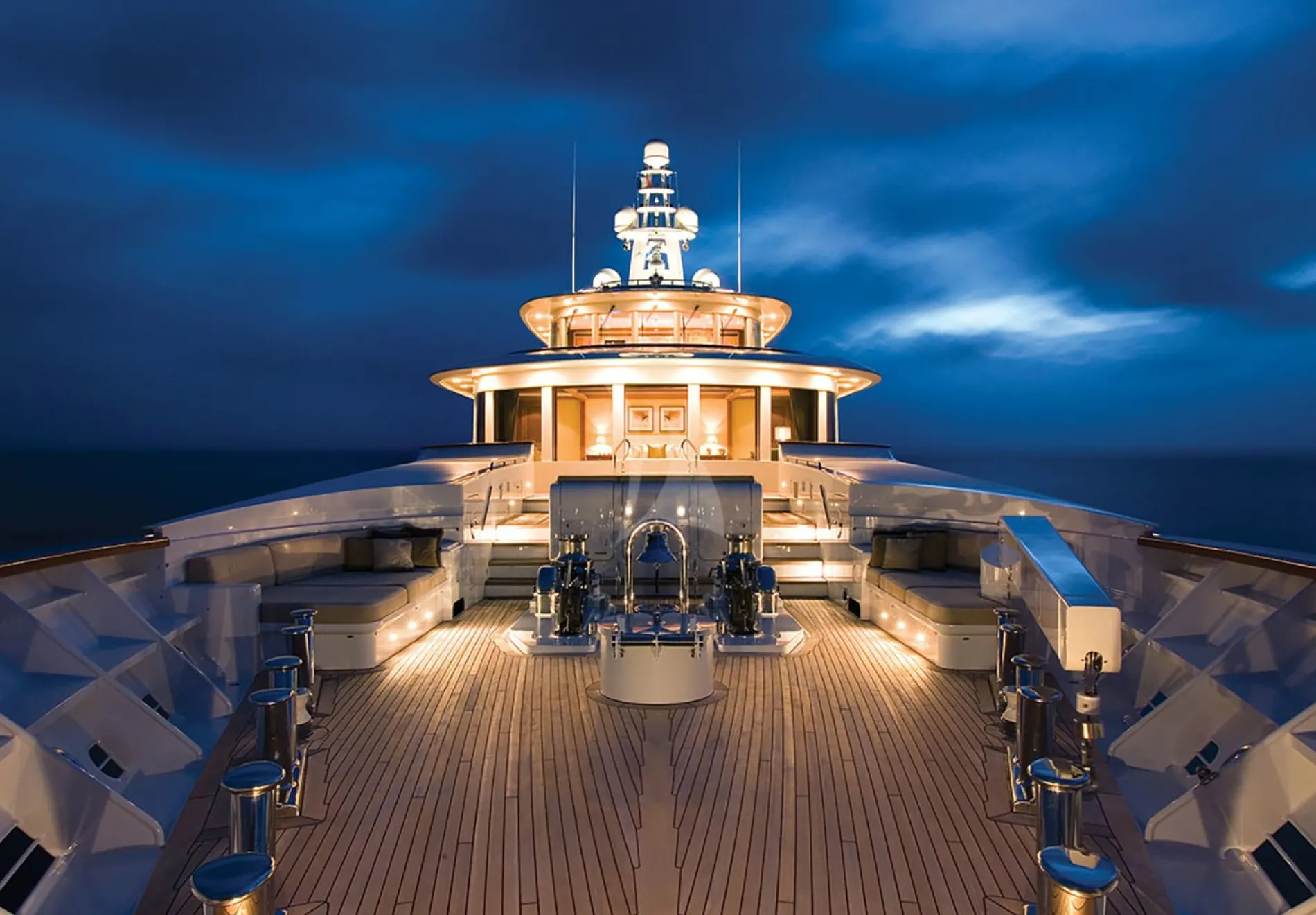 UTOPIA Bow deck