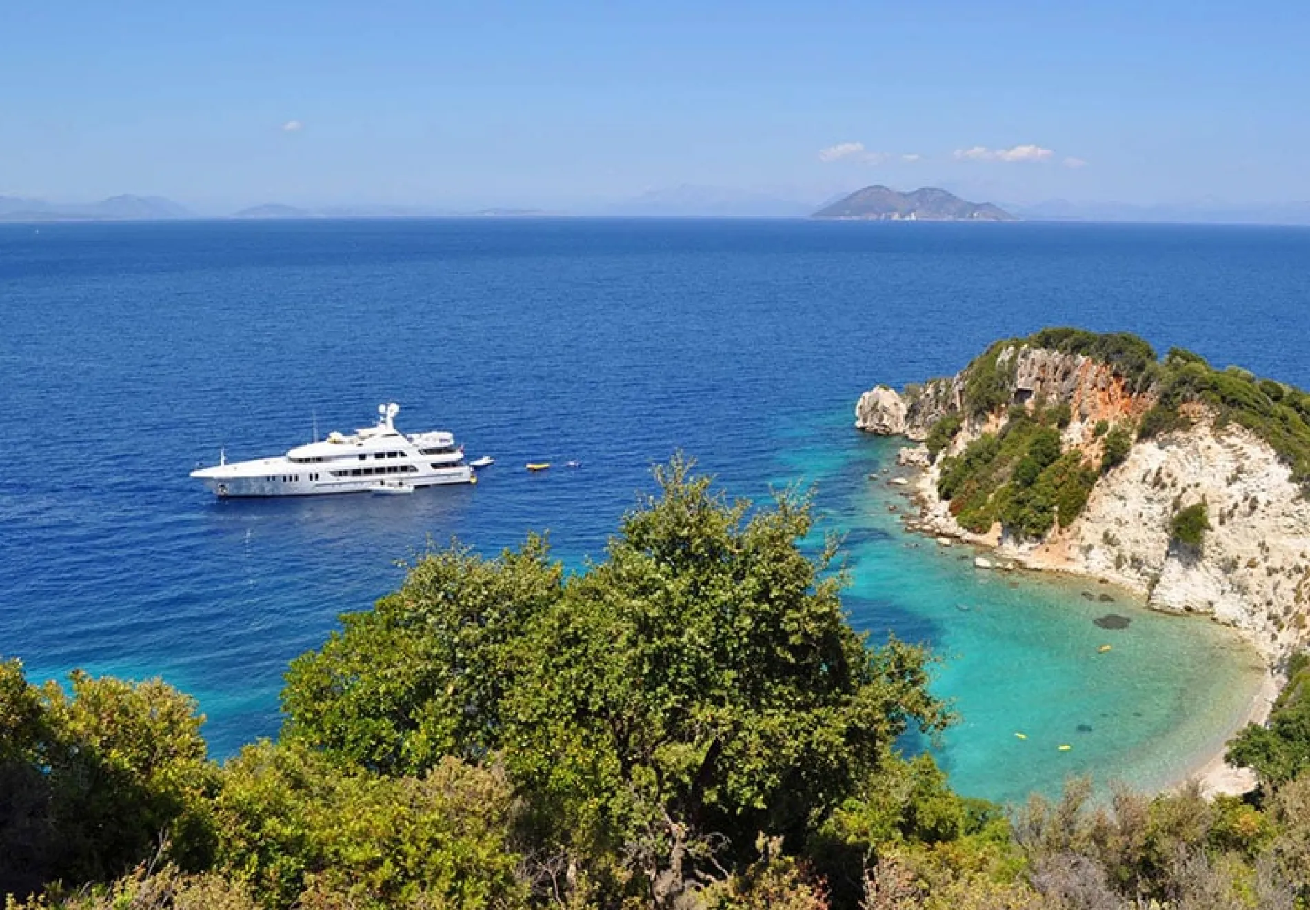 Yacht MUSTIQUE