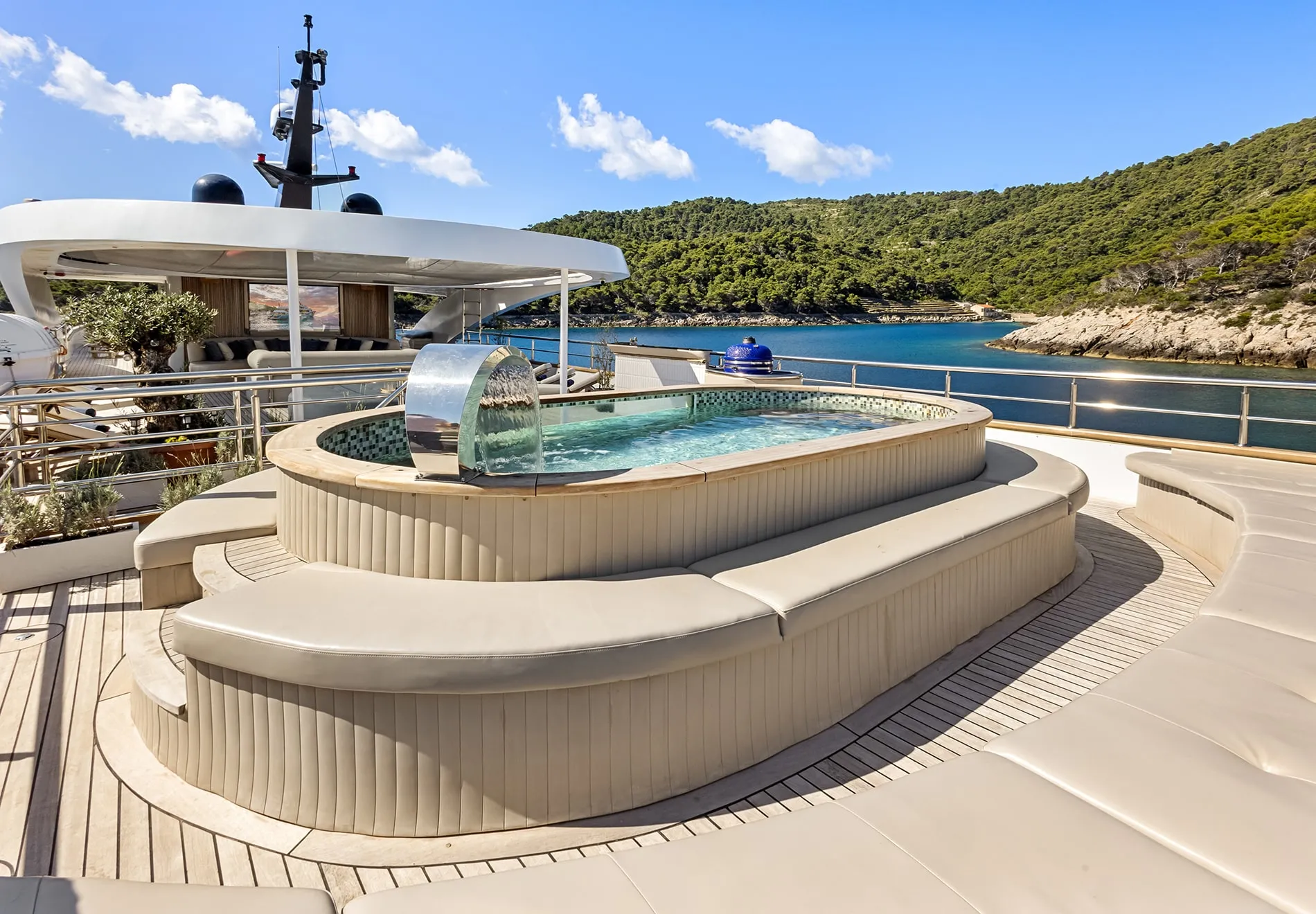 Relax and Enjoy the Outdoors in Style