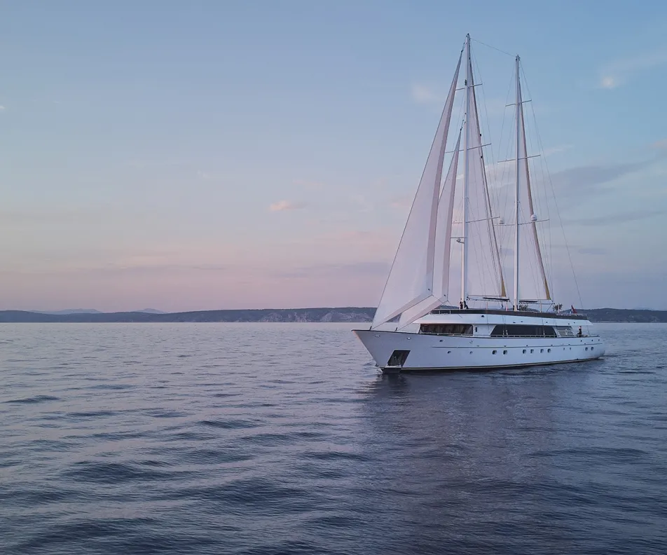 ANIMA MARIS Sailing