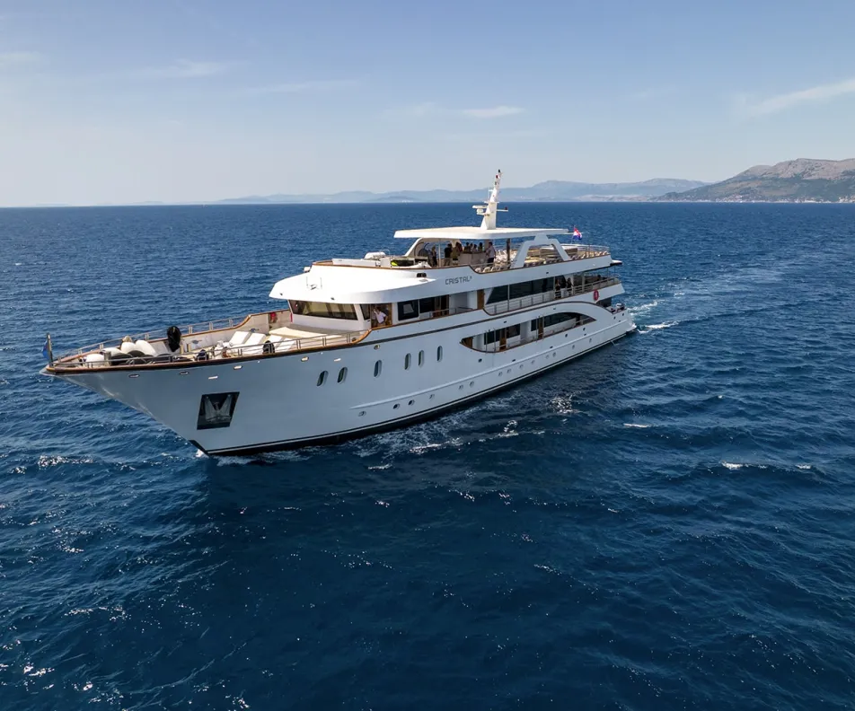 CRISTAL Cruising