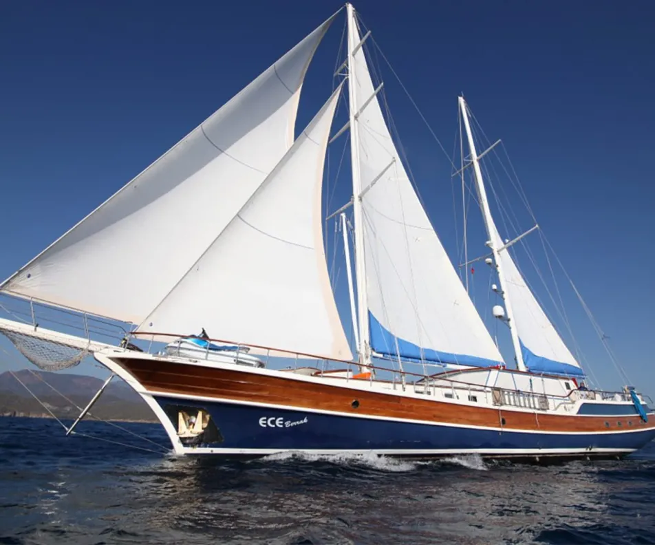 ECE BERRAK Sailing