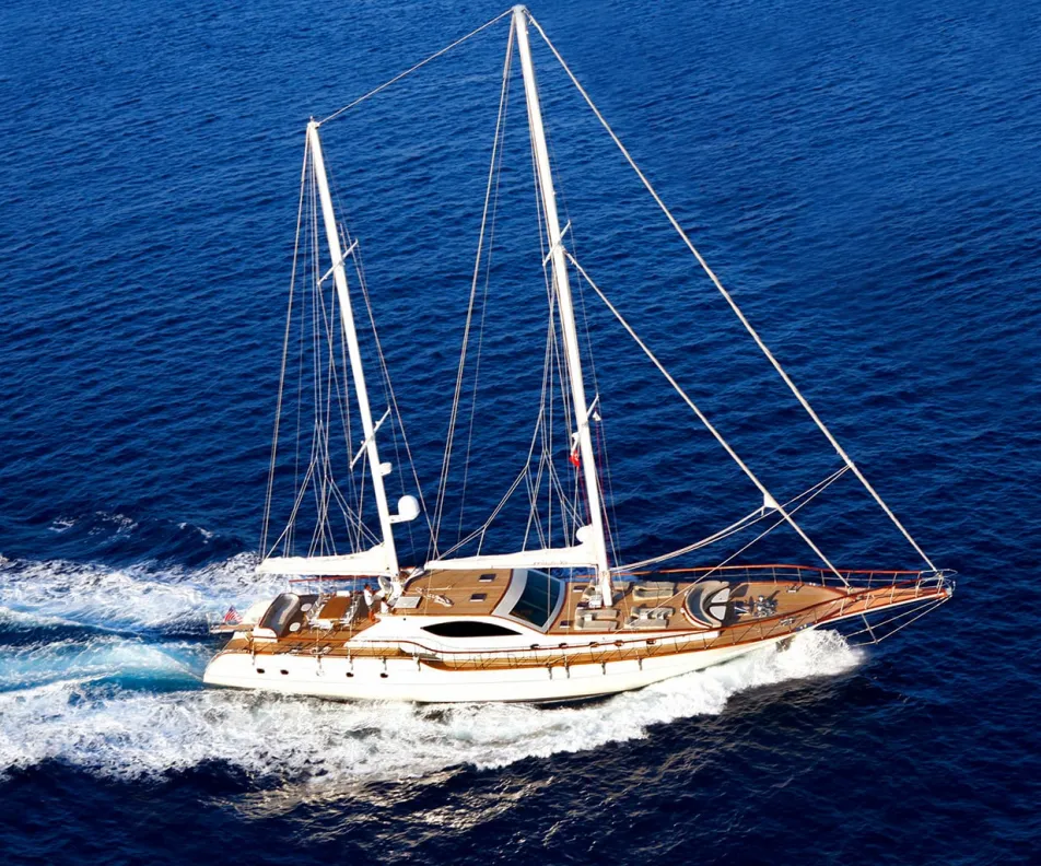 MISS B Cruising