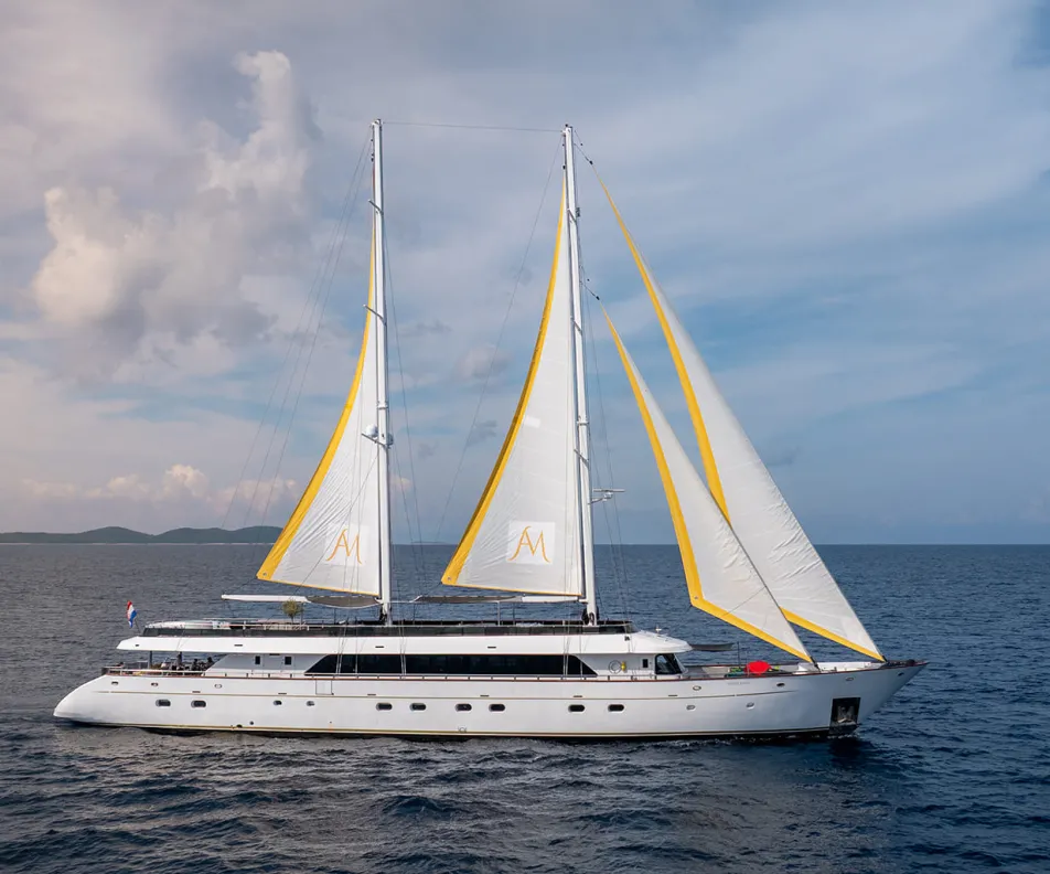ANIMA MARIS Sailing