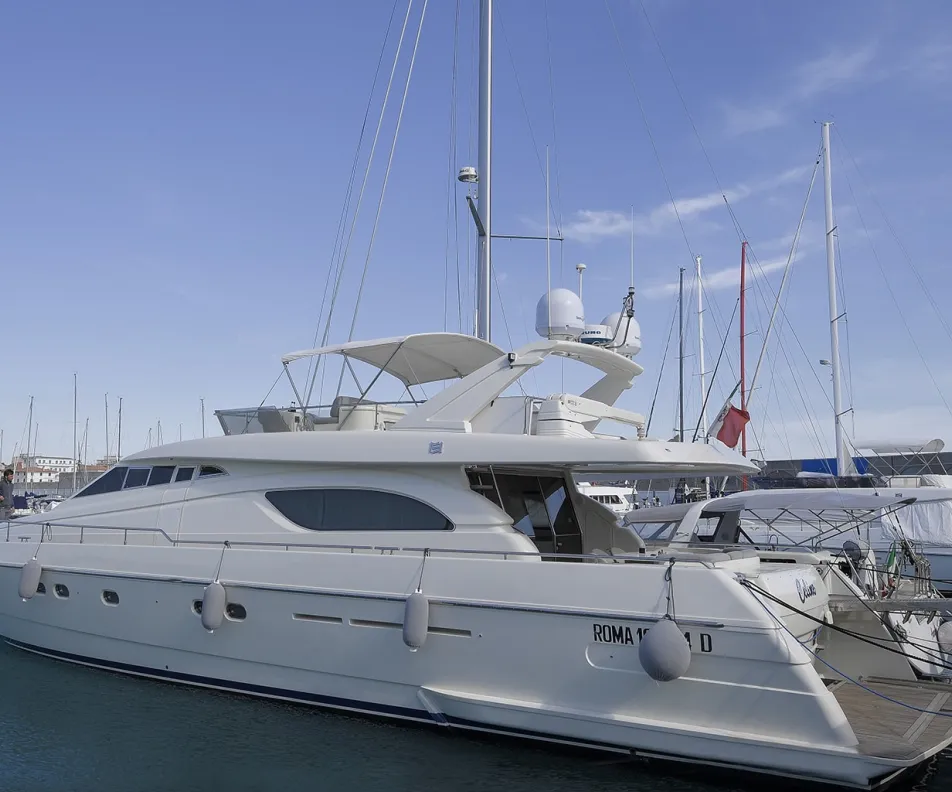 CELINE Anchored