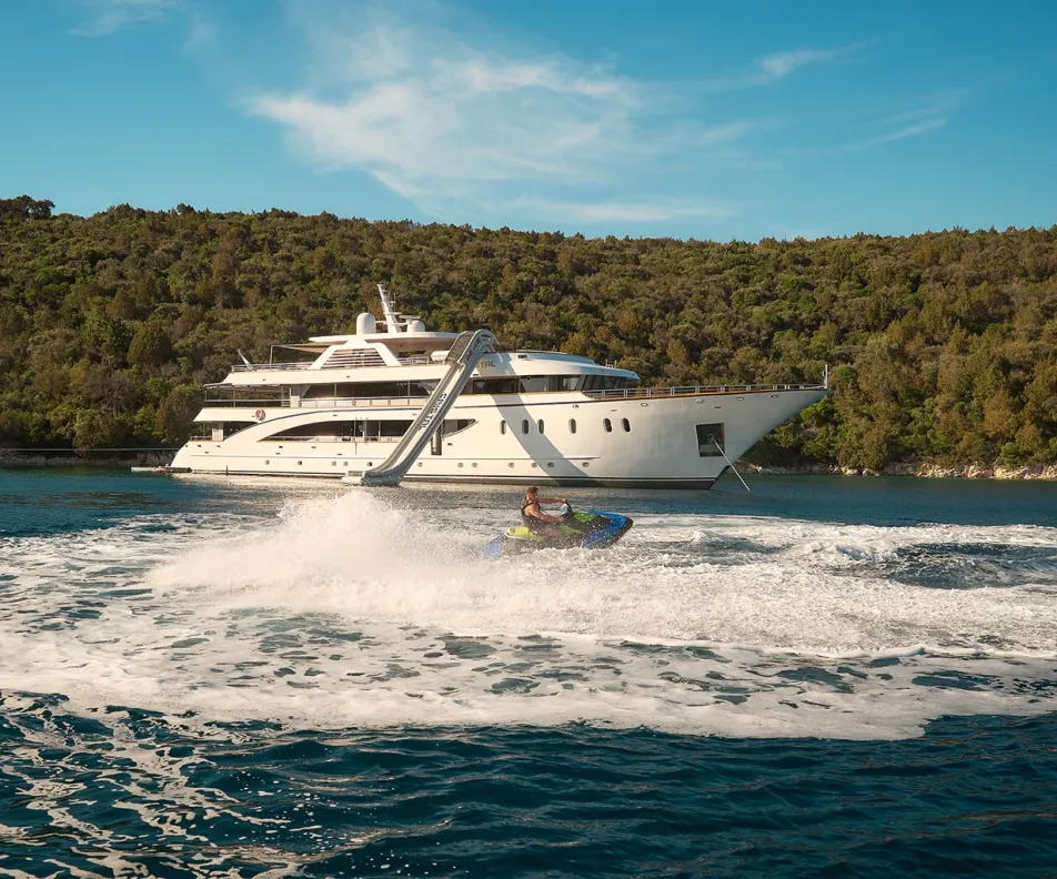 CRISTAL Watersports