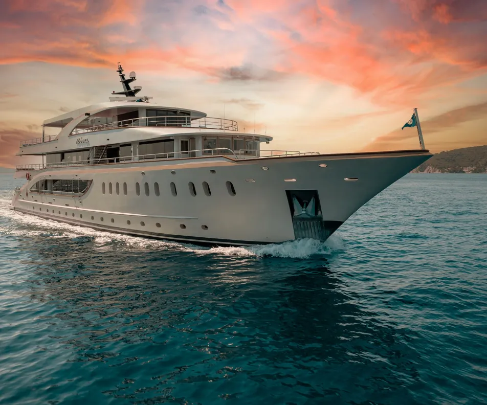 DS Yacht Riva