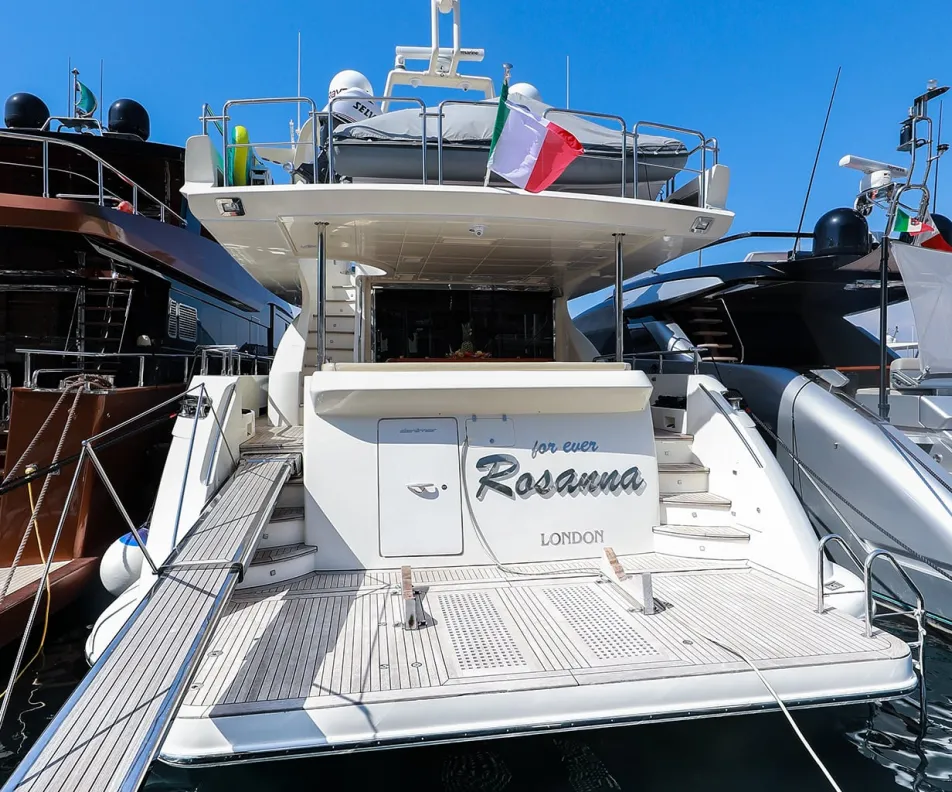 FOR EVER ROSANNA Anchored