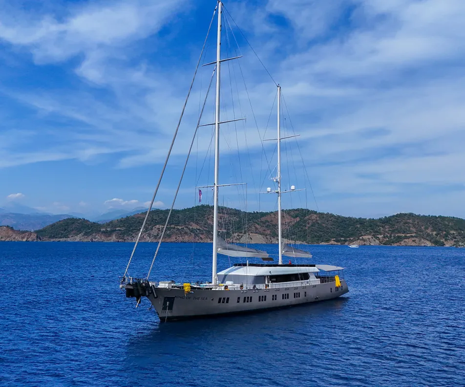 KING OF THE SEA Anchored