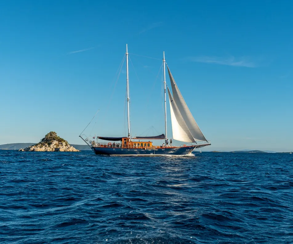 SMART SPIRIT Sailing