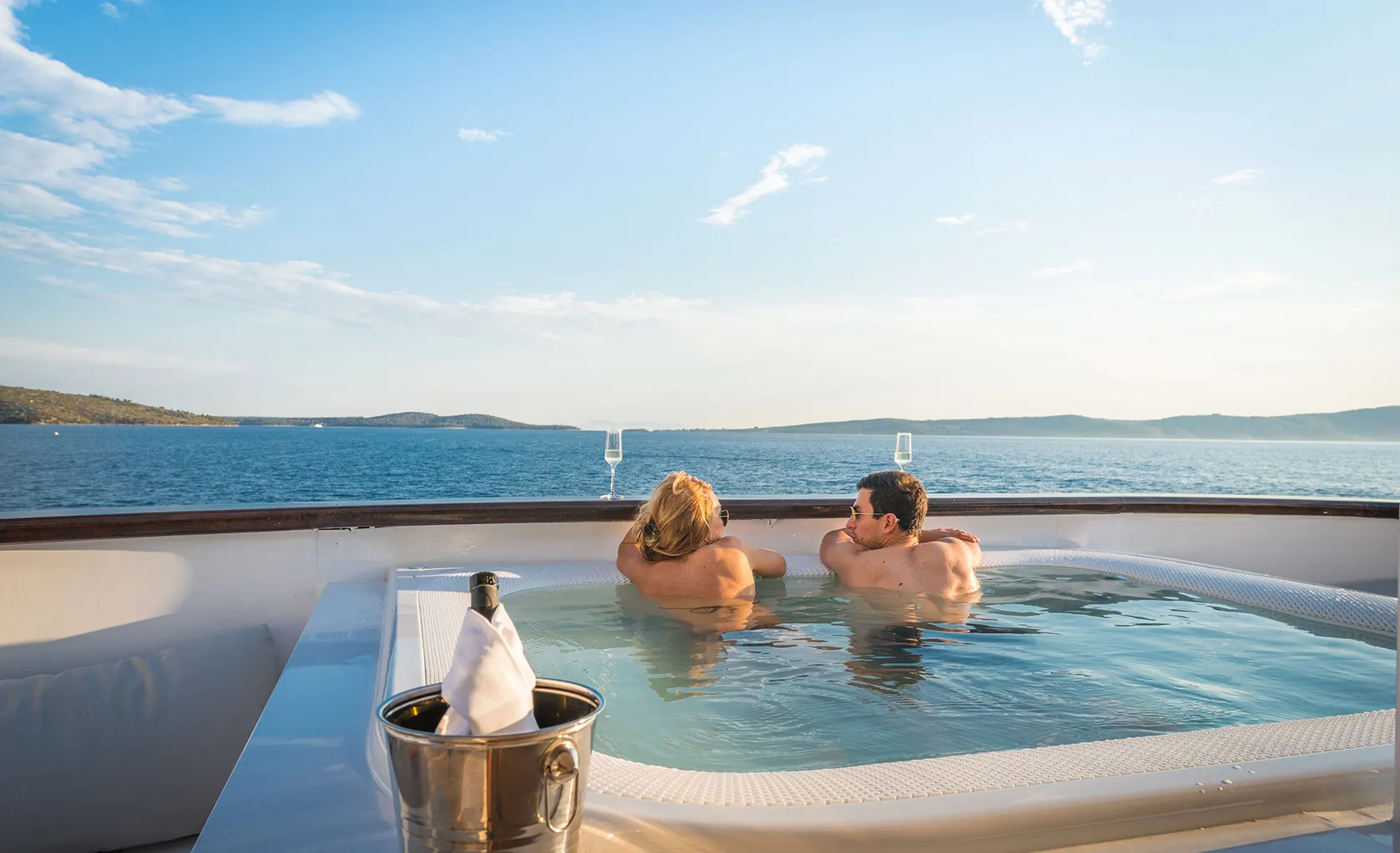 AGAPE ROSE Jacuzzi