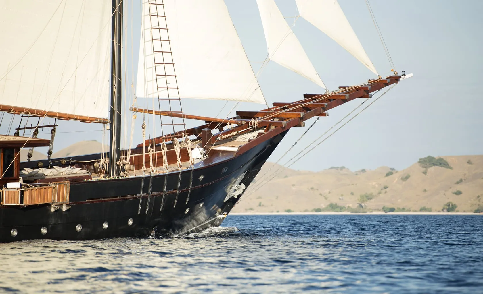 AMANDIRA Sailing