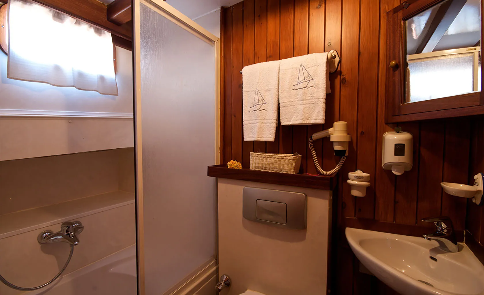 DERIYA DENIZ Bathroom