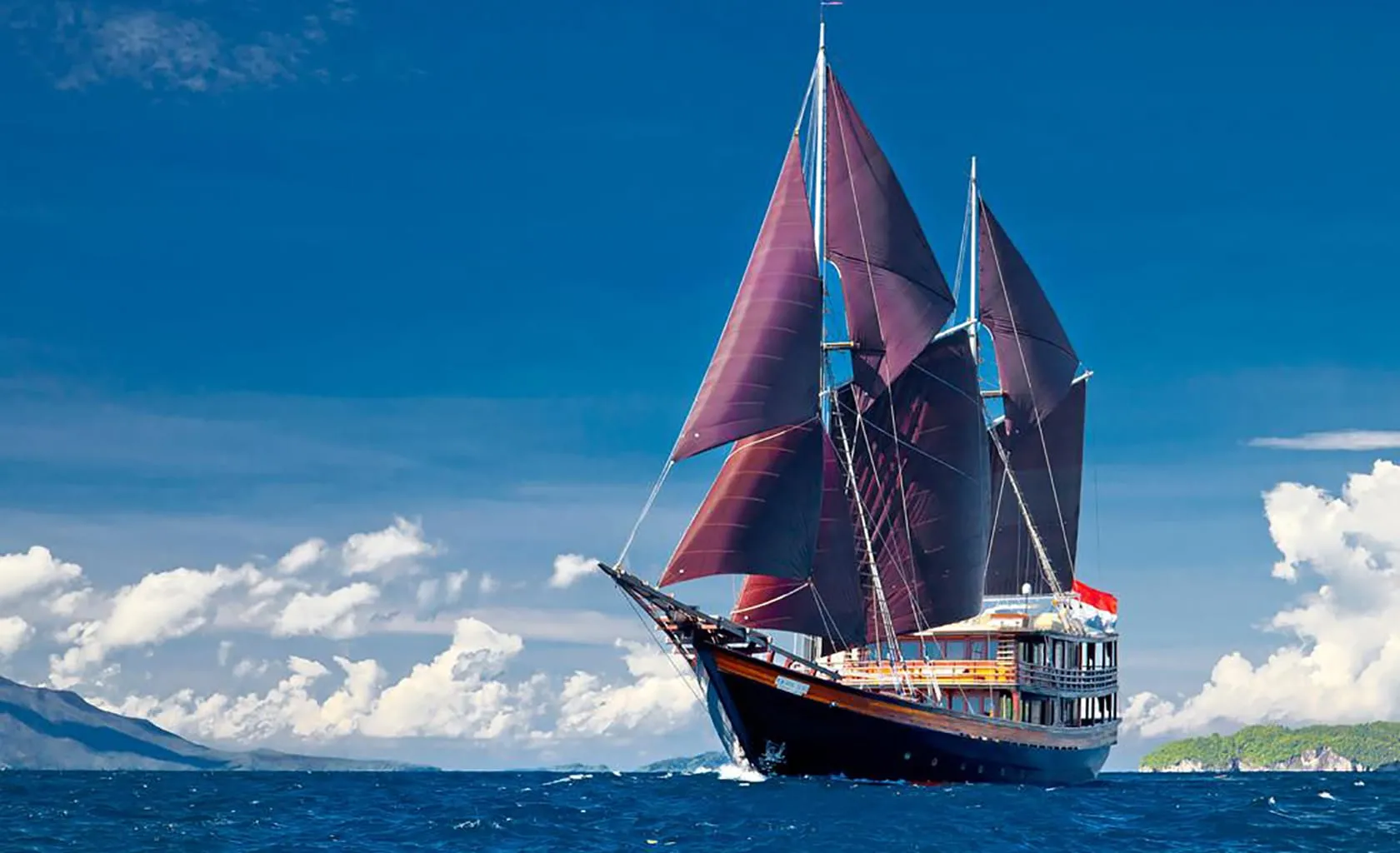 DUNIA BARU Sailing