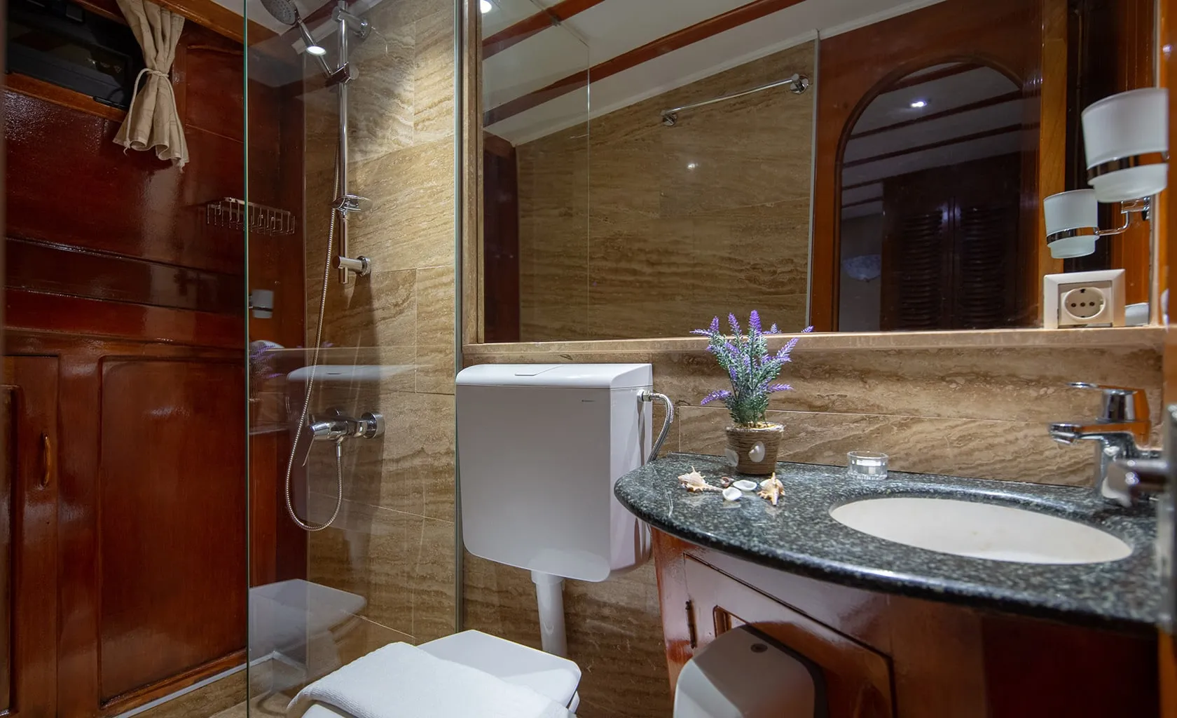 ELEGANZA Bathroom