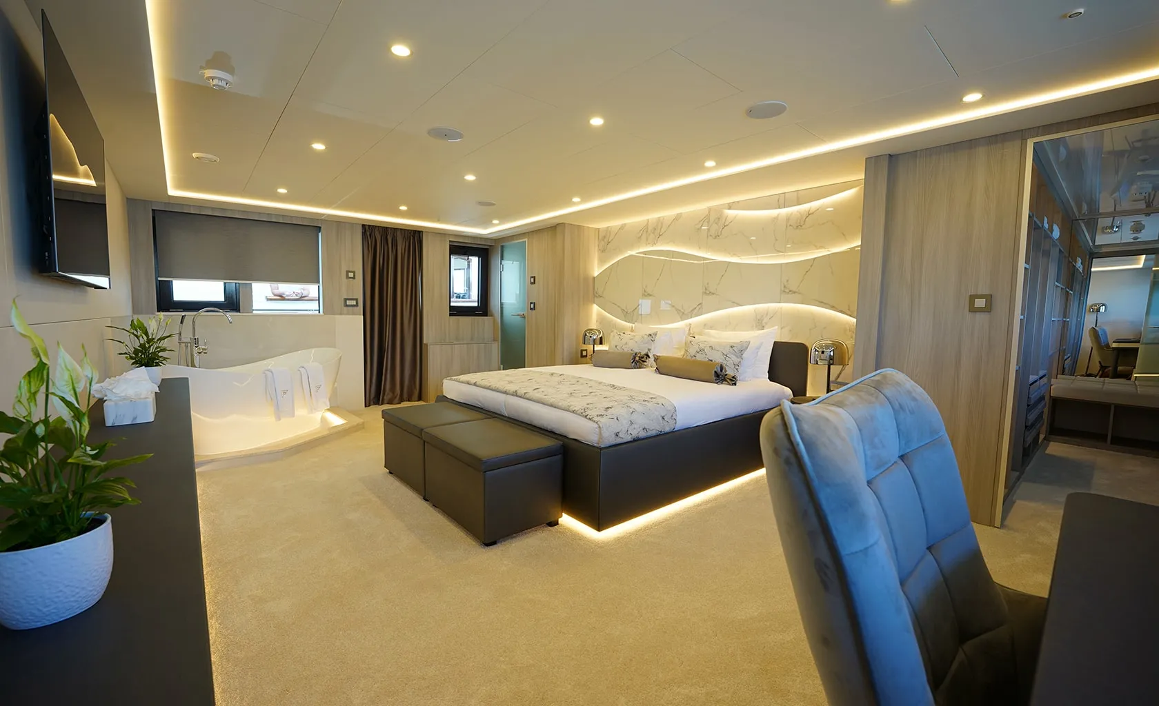 FREEDOM Master cabin