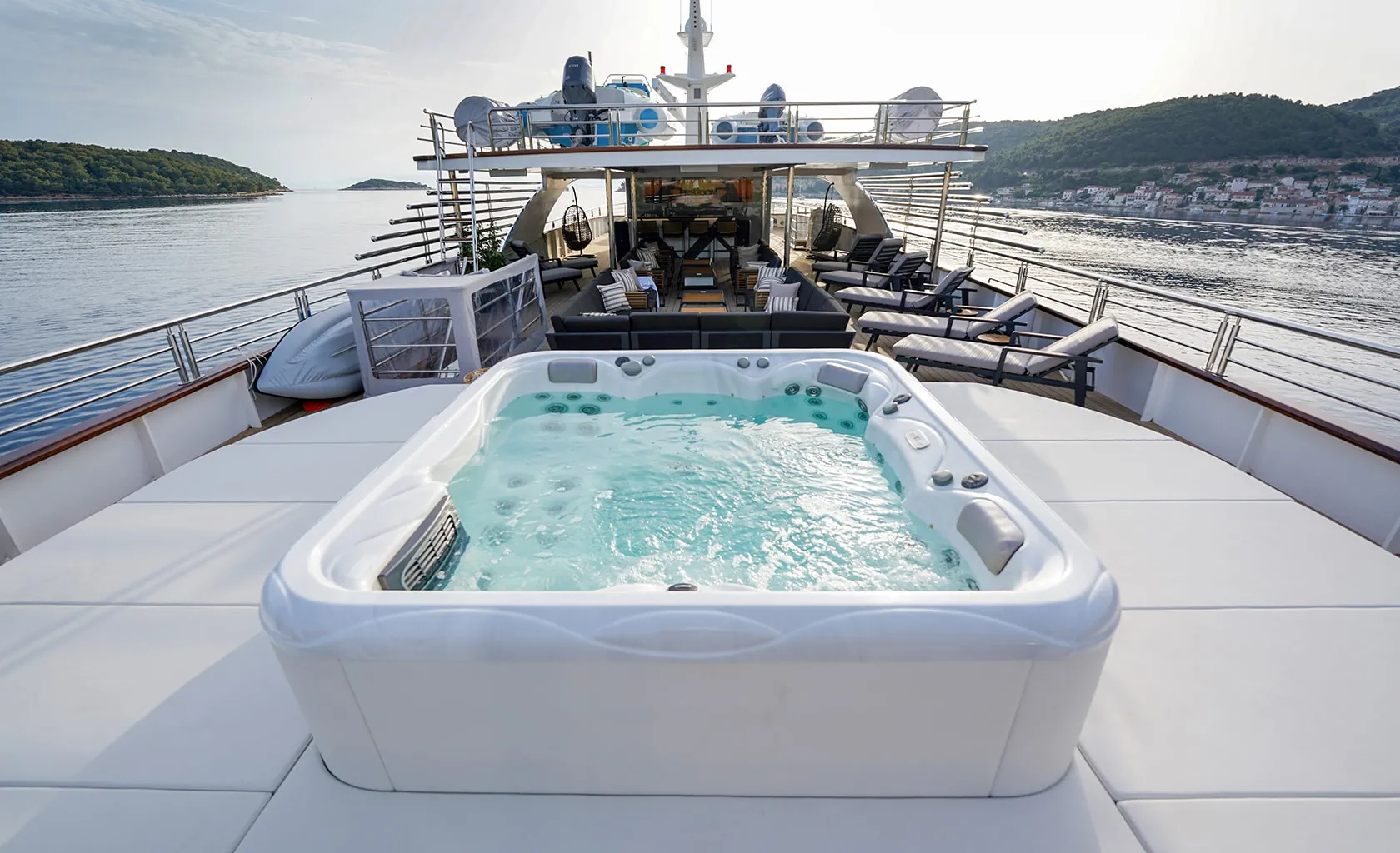 FREEDOM Upper deck