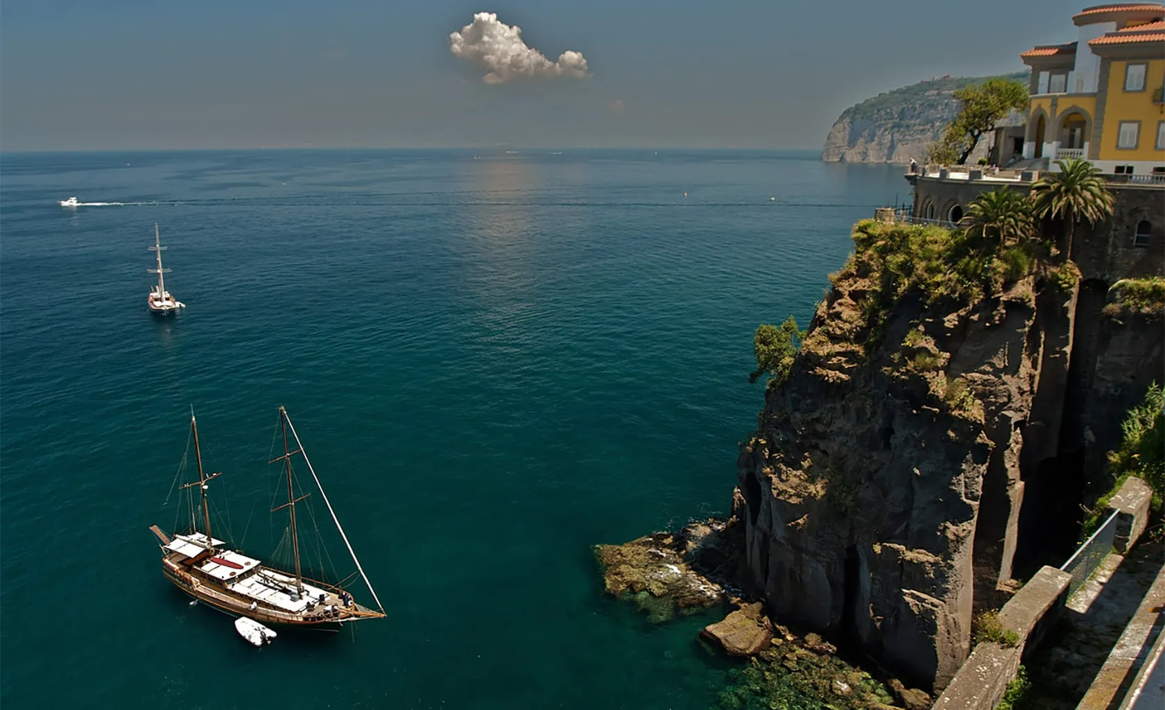 MARIA GIOVANNA Anchored
