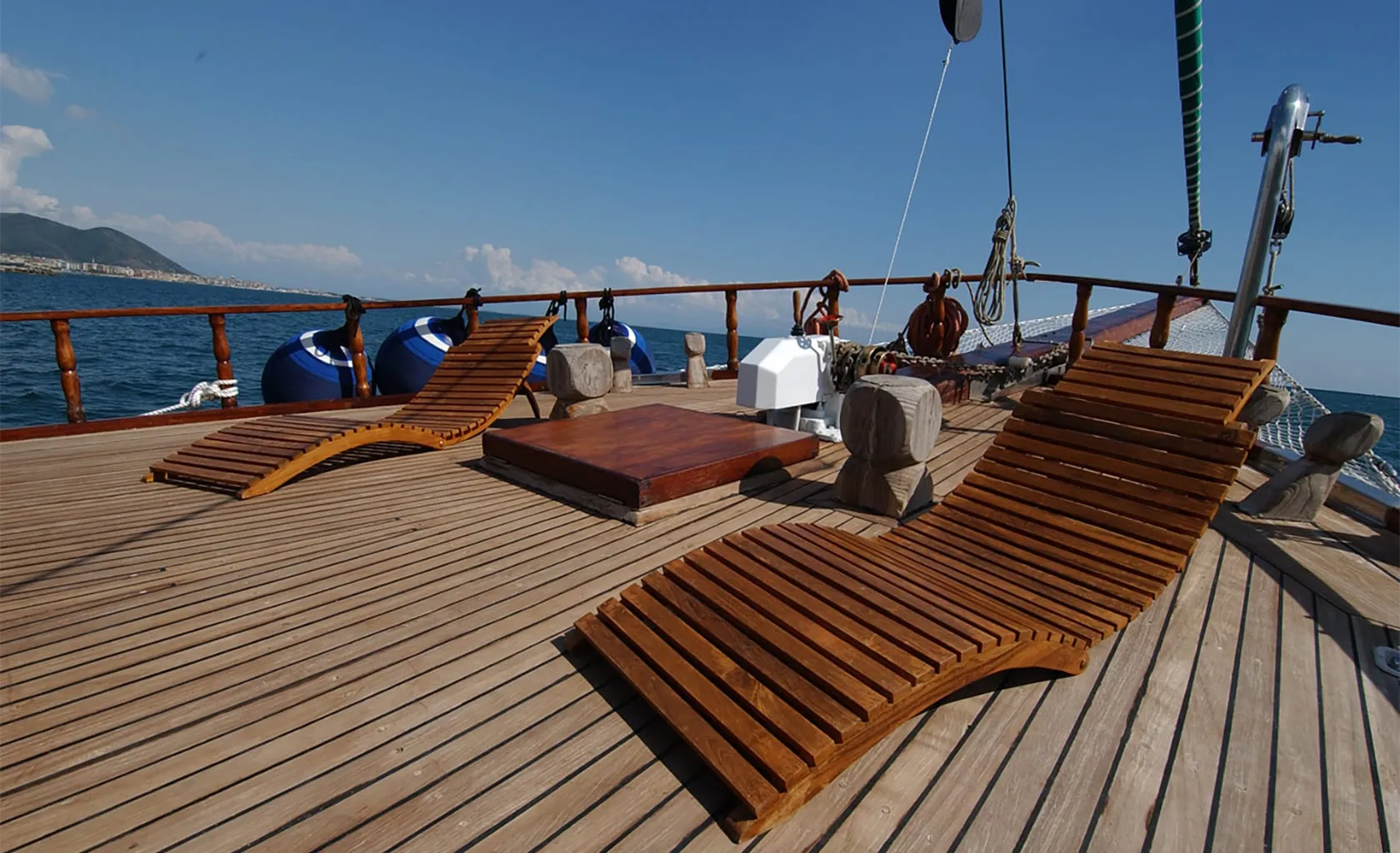 MARIA GIOVANNA Bow deck