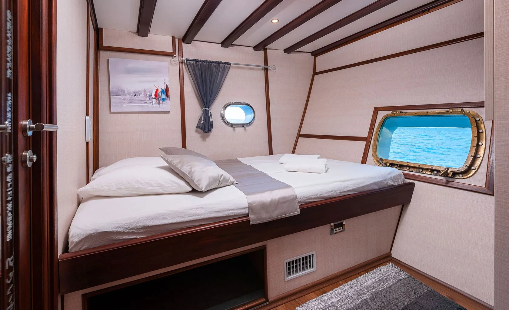 NAUTILUS Double cabin