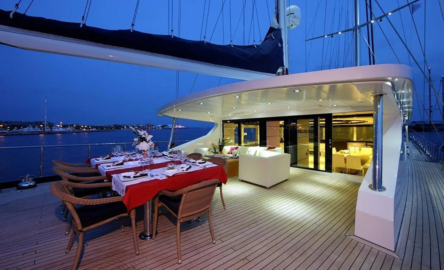 PERLA DEL MARE Aft deck