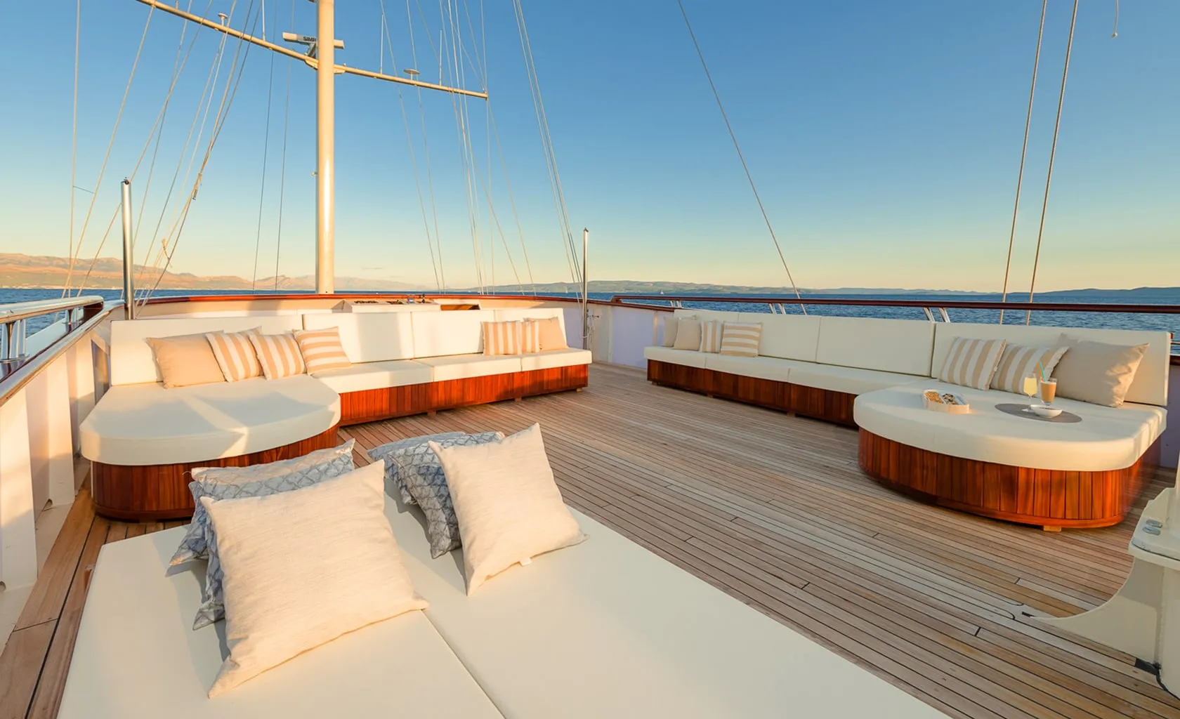 SON DE MAR Flybridge