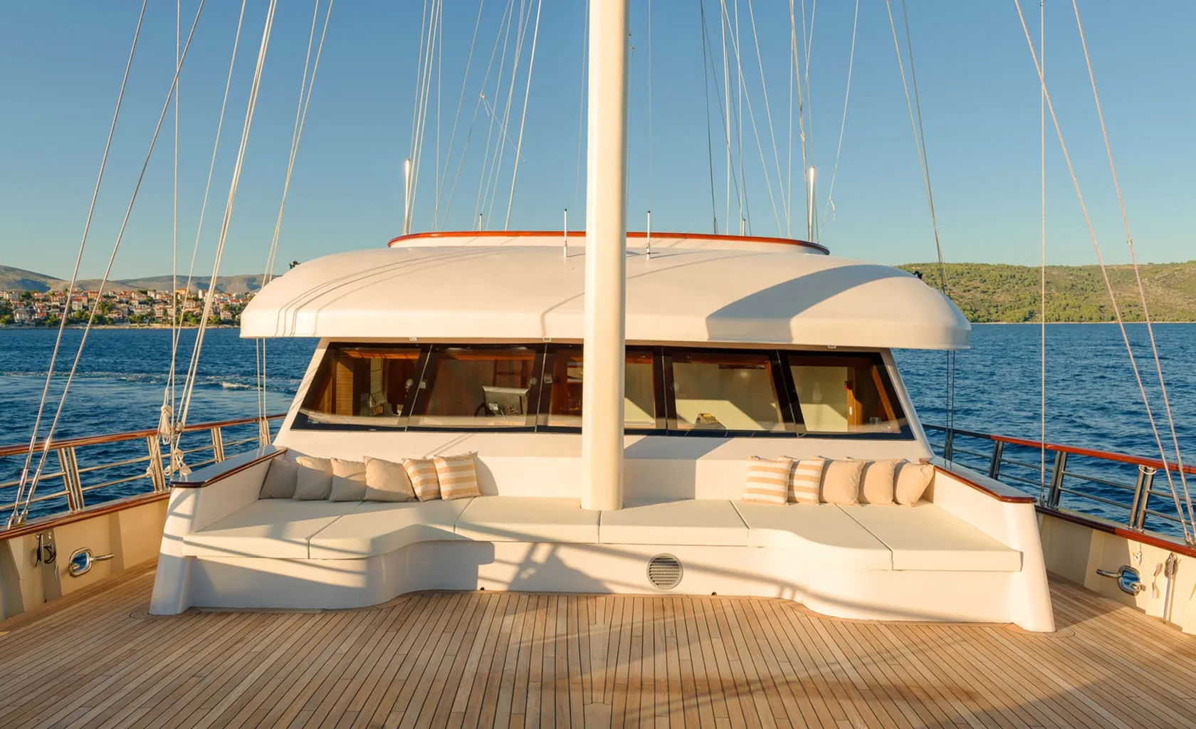 SON DE MAR Sitting area on Bow deck