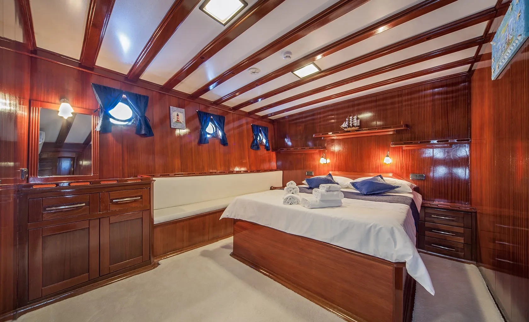 STELLA MARIS Double cabin